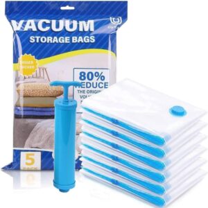 A retail 5-pack of clear vacuum storage bags stacked next to a blue manual hand pump and their blue-and-white product packaging, highlighting an 80% volume reduction feature.